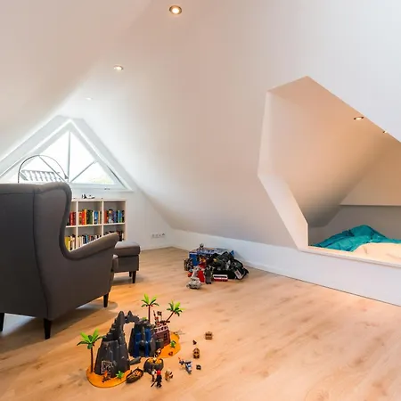 Bornhaus Fuer 7 Personen * Born